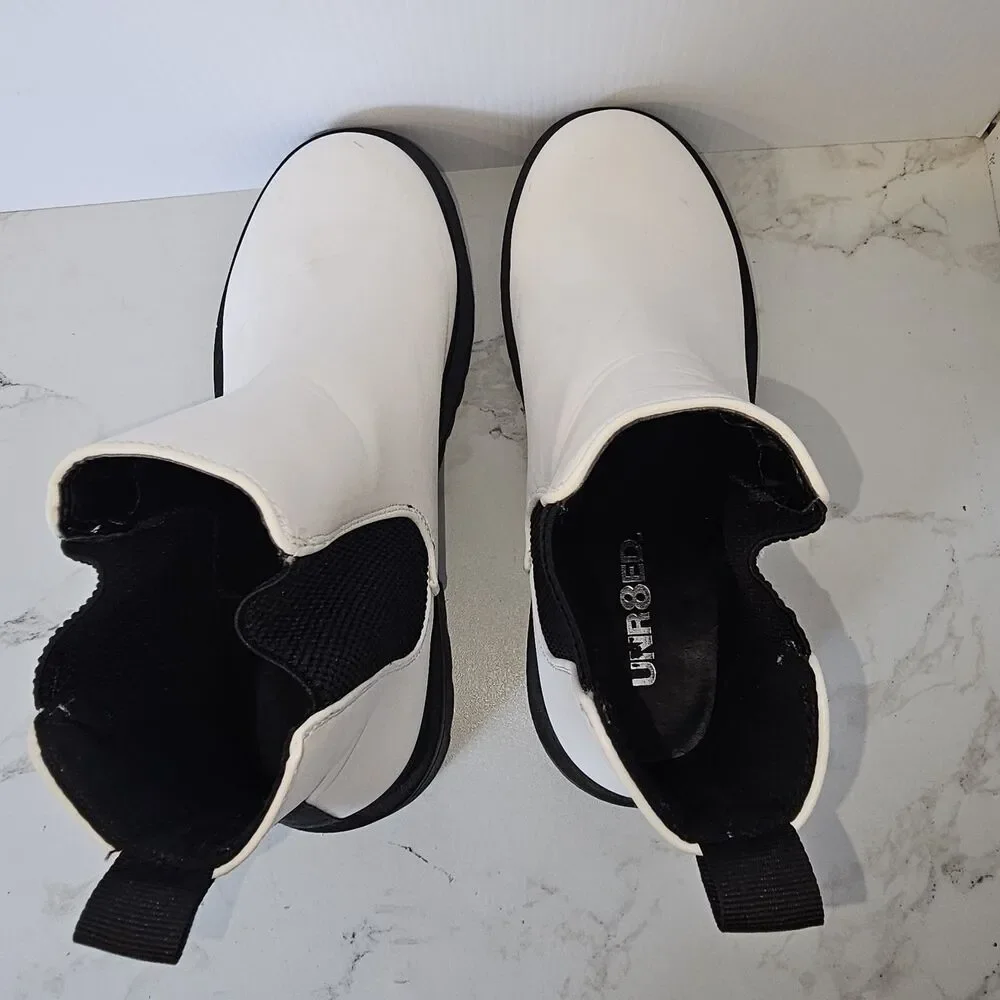 Unr8ed White Chunky Platform Chelsea Boots Size 8.5 Grunge Goth Indie Edgy Style